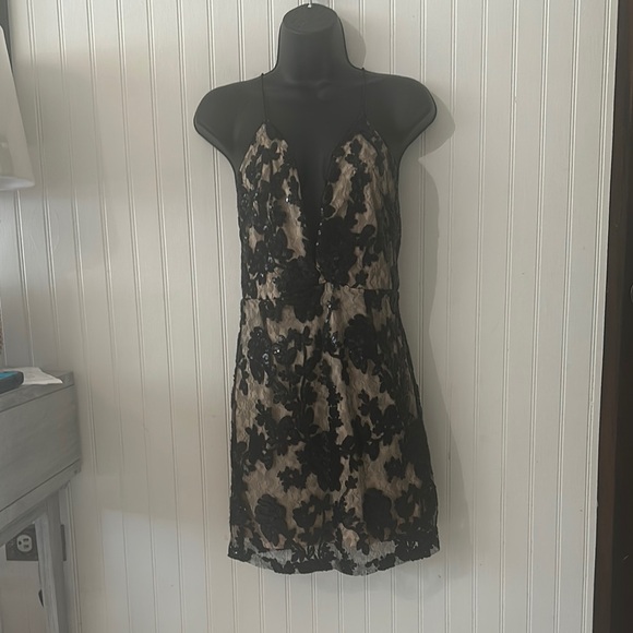 Like New! Luxxel Elegant Black and Tan Lace Slip Dress sz M - Picture 3 of 12